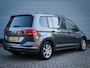 Volkswagen Touran 1.6 TDI SCR Connected Series 7p Clima | Cruise | Navi | Panoramadak | Trekhaak | Pdc |