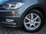 Volkswagen Touran 1.6 TDI SCR Connected Series 7p Clima | Cruise | Navi | Panoramadak | Trekhaak | Pdc |