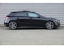 Mercedes-Benz A-klasse 250 Premium Plus AMG Line | Nightpakket | Pano | Camera | Sfeer | Burmester | Carplay |