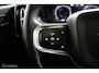 Volvo XC40 2.0 T5 AWD Intro Edition | Panoramadak | 360 Camera | Adaptive Cruise | Keyless | BLISS | Verwarmbare voorstoelen & Stuurwiel | Elektrische stoelen | Privacy Glass