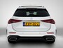 Mercedes-Benz C-klasse Estate 300 e AMG Plug-In Hybride AMG Line | Night Pakket | Panorama Schuif-Kanteldak | Trekhaak | Distronic | Stuur en Stoelverwarming. Inclusief 24 maanden Mercedes-Benz Certified garantie voor Europa.