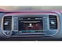 Peugeot Expert 2.0 BlueHDI 180 S&S L2 | Apple Carplay / Android Auto | Achteruitrij Camera | Cruise Control | Climate Control | 2 zitplaatsen rechtsvoor | Anti Blokkeer Systeem | Bandenspanningscontrolesysteem