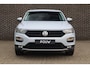 Volkswagen T-Roc 1.0 TSI 115pk Style | Navigatie | Parkeersensoren voor en achter | Volautomatische Airco
