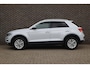Volkswagen T-Roc 1.0 TSI 115pk Style | Navigatie | Parkeersensoren voor en achter | Volautomatische Airco