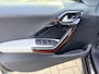 Peugeot 208 1.2 e-VTi Roland Garros Trekhaak, Panoramadak, Stoel verwarming, Automaat