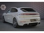 Porsche Cayenne Coupé 3.0 S E-Hybrid | PASSENGER DISPLAY | ELEKTRISCHE TREKHAAK | PASM | BOSE | SOUND PACKAGE PLUS | PRIVACY GLASS | PANORAMADAK | STUURVERWARMING | ETC.