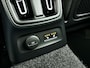 Volvo XC40 T4 Recharge R-Design Expression | Parkeercamera | Stoel- en stuurverwarming | Cruise control | Trekhaak