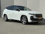 Hyundai Tucson 1.6 T-GDI PHEV N Line Edition 4WD / Dealer onderhouden / Fabrieksgarantie tot 04-2027 / Stuur- & Stoelverwarming / Trekgewicht 1350 kg / Elektrische achterklep / Achteruitrijcamera / Apple Carplay/Android Auto / Adaptief cruise control /