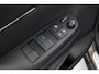 Toyota Yaris Cross 1.5 Hybrid Dynamic | Trekhaak | Dodehoek detectie | Parkeersensoren voor/achter | Apple Carplay / Android Auto | Stoel-/stuurverwarming | Adaptive Cruise | Full LED | Keyless | Clima | Camera | 17 inch