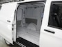 Mercedes-Benz eVito Bestelwagen L2 66 kWh | Stoelverwarming | Apple Carplay | Achteruitrijcamera | Airco | Cruise Control | Dodehoekassistent |