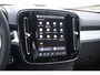 Volvo XC40 B3 177PK Automaat Plus Black Edition / Cruise control / Harman Kardon / 20'' velgen / Elektrisch verstelbare stoelen met geheugen / Stoel- en stuurverwarming