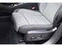 Volvo XC40 B3 177PK Automaat Plus Black Edition / Cruise control / Harman Kardon / 20'' velgen / Elektrisch verstelbare stoelen met geheugen / Stoel- en stuurverwarming