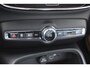 Volvo XC40 B3 177PK Automaat Plus Black Edition / Cruise control / Harman Kardon / 20'' velgen / Elektrisch verstelbare stoelen met geheugen / Stoel- en stuurverwarming