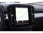 Volvo XC40 B3 177PK Automaat Plus Black Edition / Cruise control / Harman Kardon / 20'' velgen / Elektrisch verstelbare stoelen met geheugen / Stoel- en stuurverwarming