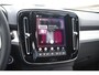 Volvo XC40 B3 177PK Automaat Plus Black Edition / Cruise control / Harman Kardon / 20'' velgen / Elektrisch verstelbare stoelen met geheugen / Stoel- en stuurverwarming