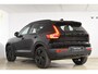 Volvo XC40 B3 177PK Automaat Plus Black Edition / Cruise control / Harman Kardon / 20'' velgen / Elektrisch verstelbare stoelen met geheugen / Stoel- en stuurverwarming