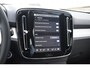 Volvo XC40 B3 177PK Automaat Plus Black Edition / Cruise control / Harman Kardon / 20'' velgen / Elektrisch verstelbare stoelen met geheugen / Stoel- en stuurverwarming