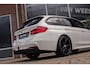 BMW 3-Serie Touring 318i M Sport Edition | 2e eigenaar | NL auto | Camera | Shadow Line | Panoramadak | HiFi audio | Cruise control | LED | Stoelverwarming | Navigatie Professional