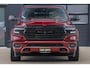 Dodge Ram LONGHORN | WIDE BODY | 5.7 V8 | BREDE WIELEN | BOM VOL | HUD | BRUIN LEDER | LUCHTVERING | PANODAK | RONDOM CAMERA | OPEN UITLAAT KLEP | ALARM | DUBBELE CABINE | 5 PERSOONS | CREW CAB DC | SPECIAL ONE | DEALER ONDERHOUDEN | Eerste eigenaar |