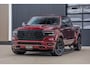 Dodge Ram LONGHORN | WIDE BODY | 5.7 V8 | BREDE WIELEN | BOM VOL | HUD | BRUIN LEDER | LUCHTVERING | PANODAK | RONDOM CAMERA | OPEN UITLAAT KLEP | ALARM | DUBBELE CABINE | 5 PERSOONS | CREW CAB DC | SPECIAL ONE | DEALER ONDERHOUDEN | Eerste eigenaar |