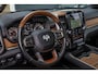 Dodge Ram LONGHORN | WIDE BODY | 5.7 V8 | BREDE WIELEN | BOM VOL | HUD | BRUIN LEDER | LUCHTVERING | PANODAK | RONDOM CAMERA | OPEN UITLAAT KLEP | ALARM | DUBBELE CABINE | 5 PERSOONS | CREW CAB DC | SPECIAL ONE | DEALER ONDERHOUDEN | Eerste eigenaar |