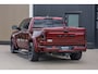 Dodge Ram LONGHORN | WIDE BODY | 5.7 V8 | BREDE WIELEN | BOM VOL | HUD | BRUIN LEDER | LUCHTVERING | PANODAK | RONDOM CAMERA | OPEN UITLAAT KLEP | ALARM | DUBBELE CABINE | 5 PERSOONS | CREW CAB DC | SPECIAL ONE | DEALER ONDERHOUDEN | Eerste eigenaar |