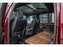 Dodge Ram LONGHORN | WIDE BODY | 5.7 V8 | BREDE WIELEN | BOM VOL | HUD | BRUIN LEDER | LUCHTVERING | PANODAK | RONDOM CAMERA | OPEN UITLAAT KLEP | ALARM | DUBBELE CABINE | 5 PERSOONS | CREW CAB DC | SPECIAL ONE | DEALER ONDERHOUDEN | Eerste eigenaar |