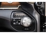 Dodge Ram LONGHORN | WIDE BODY | 5.7 V8 | BREDE WIELEN | BOM VOL | HUD | BRUIN LEDER | LUCHTVERING | PANODAK | RONDOM CAMERA | OPEN UITLAAT KLEP | ALARM | DUBBELE CABINE | 5 PERSOONS | CREW CAB DC | SPECIAL ONE | DEALER ONDERHOUDEN | Eerste eigenaar |