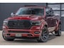 Dodge Ram LONGHORN | WIDE BODY | 5.7 V8 | BREDE WIELEN | BOM VOL | HUD | BRUIN LEDER | LUCHTVERING | PANODAK | RONDOM CAMERA | OPEN UITLAAT KLEP | ALARM | DUBBELE CABINE | 5 PERSOONS | CREW CAB DC | SPECIAL ONE | DEALER ONDERHOUDEN | Eerste eigenaar |