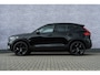 Volvo EX40 Single Motor Extended Range Plus Black Ed. 82 kWh | Warmtepomp | Pixel LED Koplampen | Harman Kardon Audio | 360 Graden Camera | Navigatie Google Maps | Cruise Control Adaptief | BLIS | Stoelverwarming | Lichtmetalen Velgen 20 inch
