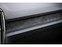 Volvo EX40 Single Motor Extended Range Plus Black Ed. 82 kWh | Warmtepomp | Pixel LED Koplampen | Harman Kardon Audio | 360 Graden Camera | Navigatie Google Maps | Cruise Control Adaptief | BLIS | Stoelverwarming | Lichtmetalen Velgen 20 inch