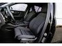 Volvo EX40 Single Motor Extended Range Plus Black Ed. 82 kWh | SOH 100% | Warmtepomp | Pixel LED Koplampen | Harman Kardon Audio | 360 Graden Camera | Navigatie Google Maps | Cruise Control Adaptief | BLIS | Stoelverwarming | Lichtmetalen Velgen 20 inch