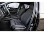 Volvo EX40 Single Motor Extended Range Plus Black Ed. 82 kWh | Warmtepomp | Pixel LED Koplampen | Harman Kardon Audio | 360 Graden Camera | Navigatie Google Maps | Cruise Control Adaptief | BLIS | Stoelverwarming | Lichtmetalen Velgen 20 inch