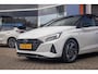 Hyundai i20 1.0 T-GDI Premium Sky | Adaptief cruise | Elek. panorama dak | Dodehoek detectie | Achteruitrijcamera | Stoel/Stuur verwaming | Keyless entry | Led koplamen | Apple Carplay/Android Auto | Achteruitrijcamera | Apple Carplay/Android Auto|telefoonintegratie premium | Cruise control adaptief met Stop&Go