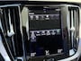 Volvo V60 2.0 T8 Recharge AWD Business Pro | Plug-in Hybrid (PHEV) | Trekhaak | Harman Kardon Audio | Achteruitrijcamera | Lichtmetalen Velgen 19 inch | Navigatie | Apple Carplay | BLIS | Cruise Control Adaptief