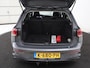Volkswagen Golf 1.5 TSI Life | Stuur/stoel verwarming | Adaptive cruise | Sfeerverlichting | Carplay | Park assist | Navigatie | Climate control | Virtueel dashboard | Trekhaak