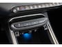 Jeep Avenger Summit 54 kWh | SOH 97% | Navigatie | Stoelverwarming | Climate Controle | Elektrische achterklep | Apple Carplay & Android Auto |