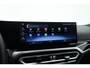 BMW 3-Serie 330e M-Sport | Rijklaar! | Widescreen | ShadowLine | HUD | Dodehoek | Leder | Stuur-Stoelverw. | Nav+App.Connect | Sfeerverl. | Elek. Klep | LED | Rijmodus | Cruise V