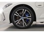 BMW 3-Serie 330e M-Sport | Rijklaar! | Widescreen | ShadowLine | HUD | Dodehoek | Leder | Stuur-Stoelverw. | Nav+App.Connect | Sfeerverl. | Elek. Klep | LED | Rijmodus | Cruise V