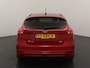 Ford Focus EcoBoost 125 pk ST-Line | Trekhaak | Voorruit verwarming | 18-inch | 100% dealer onderhouden