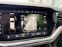 Volkswagen Touareg 3.0TDI 230pk 4-Motion Grijs Kenteken Luchtvering Trekhaak Matrix Leder Camera Panorama