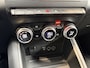 Renault Captur 1.6 E-Tech Plug-in Hybrid 160 Intens | All Season Banden | Trekhaak | Park.sens voor | Park.sens achter | Achteruitrijcamera | Navigatie |