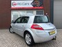 Renault Megane 1.6-16V Tech Line / Clima / Cruise / PDC / Xenon / LM / NAP