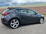 Opel Astra 1.4 Turbo Sport 140PK! NL AUTO NAP! Navi l XENON l Cruise l LED l Airco l 19'LMV l MTF-stuur! TOPSTAAT l ZEER MOOI!