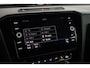Volkswagen Arteon 1.5 TSI 150pk DSG 2x R-Line Trekhaak Stoelverwarming Keyless Virtual Cockpit Navigatie