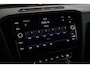 Volkswagen Arteon 1.5 TSI 150pk DSG 2x R-Line Trekhaak Stoelverwarming Keyless Virtual Cockpit Navigatie