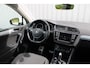 Volkswagen Tiguan 1.4 TSI ACT Connected Series | Incl. 12 maanden garantie | Cruise control | Climate control | Wegklapbare trekhaak | Stoelverwarming | Navigatie | Lane assist |