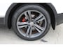 Volkswagen Tiguan 1.4 TSI ACT Connected Series | Incl. 12 maanden garantie | Cruise control | Climate control | Wegklapbare trekhaak | Stoelverwarming | Navigatie | Lane assist |
