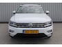 Volkswagen Tiguan 1.4 TSI ACT Connected Series | Incl. 12 maanden garantie | Cruise control | Climate control | Wegklapbare trekhaak | Stoelverwarming | Navigatie | Lane assist |