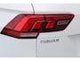 Volkswagen Tiguan 1.4 TSI ACT Connected Series | Incl. 12 maanden garantie | Cruise control | Climate control | Wegklapbare trekhaak | Stoelverwarming | Navigatie | Lane assist |